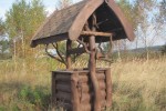 Studnie ogrodowe z bali drewna ozdobna studnia