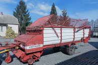 Przyczepa samozbierająca